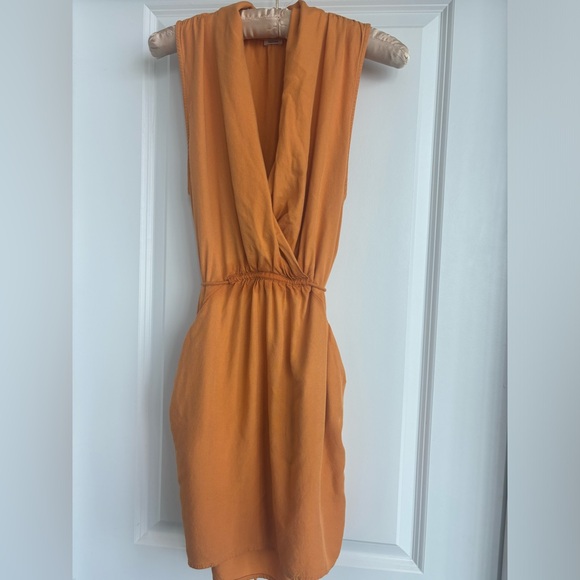 Aritzia Sabine dress size small. - Picture 6 of 9